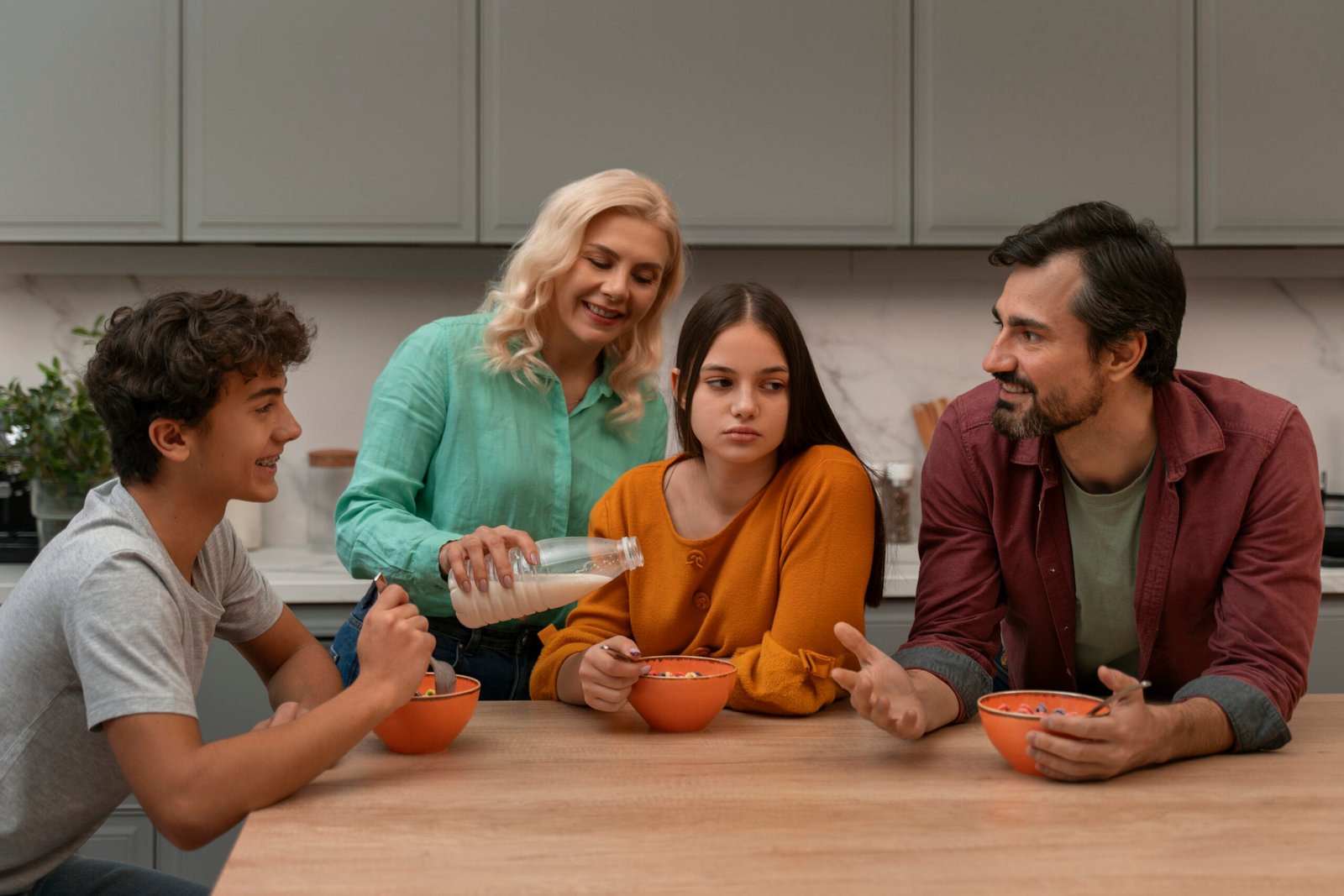 FPMomTips Parental Advice From FamousParenting: What It Is, What It Teaches, and Whether It’s Worth Following
